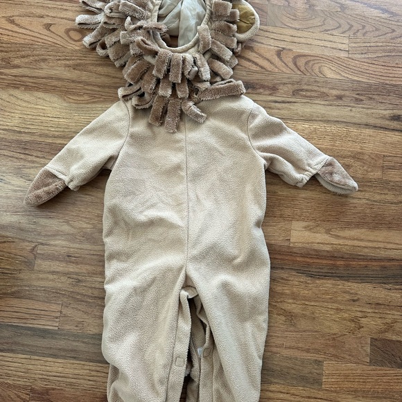Adorable Tan Lion Kids Costume - Picture 2 of 2